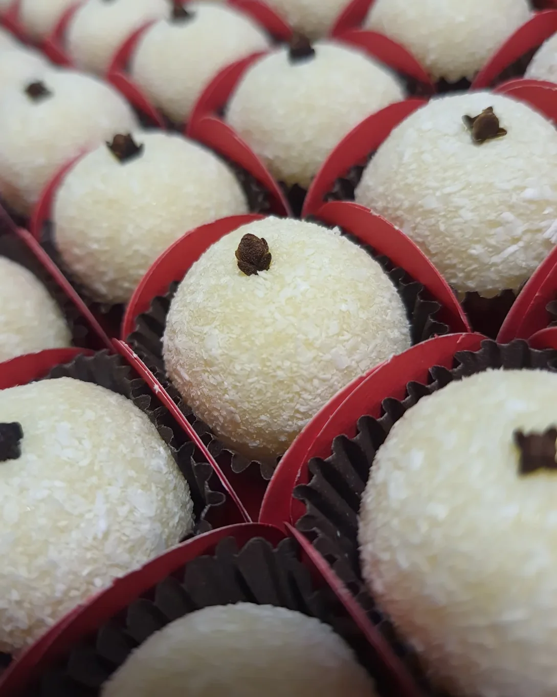 Beijinho de coco da Cake Box
