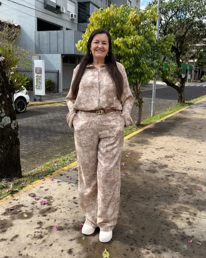 Conjunto camisa e calça