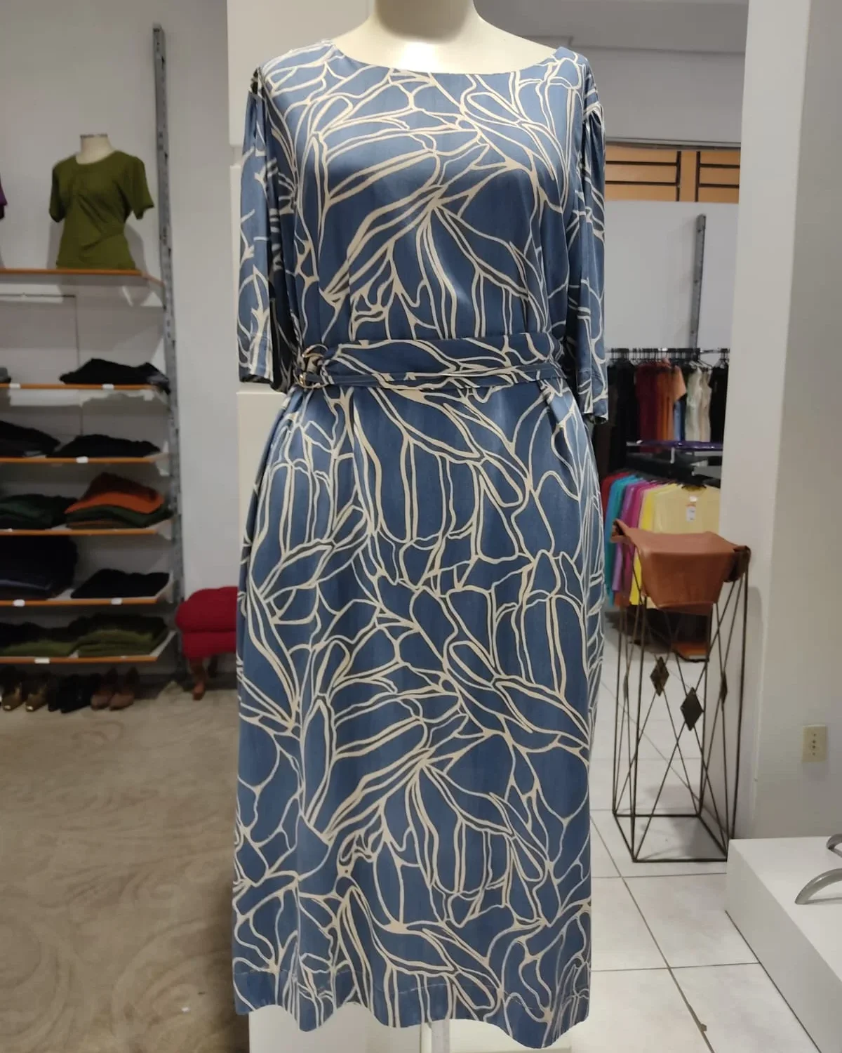Vestido médio azul